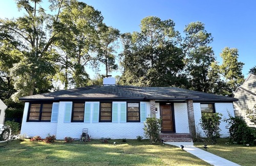 Valdosta Maison | Centrally located fully renovated home, walkable to VSU & SGMC.