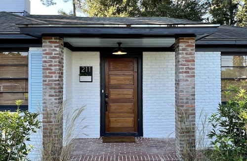 Valdosta Maison | Centrally located fully renovated home, walkable to VSU & SGMC.
