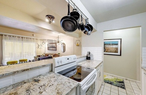 Tarrytown Copropriété | Centrally Located in Historic Tarrytown