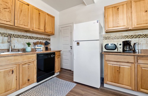 Midtown Maison | Centrally Located Midtown 2 Bedroom Home with 3 Parking Stalls that Sleeps 7