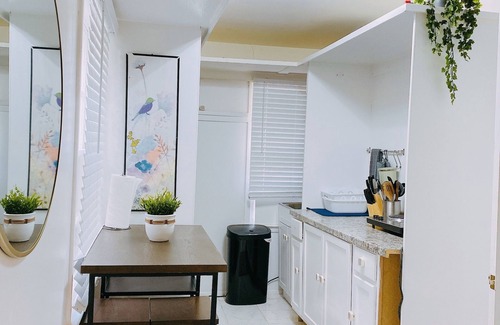 Dock Junction Appartement | Centrally located & private guest suite near FLETC, Island