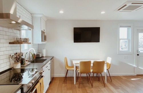 Curtis Park Maison | Centrally located private guesthouse