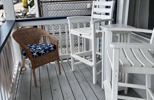North End Maison | CENTRALLY LOCATED TOWNHOME IN THE HEART OF OCNJ!!! CLOSE TO EVERYTHING!
