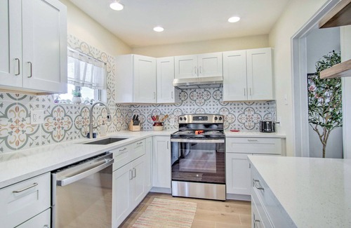 The Garden District Maison | Centrally Located Tucson Home ~ 5 Mi to Dtwn!