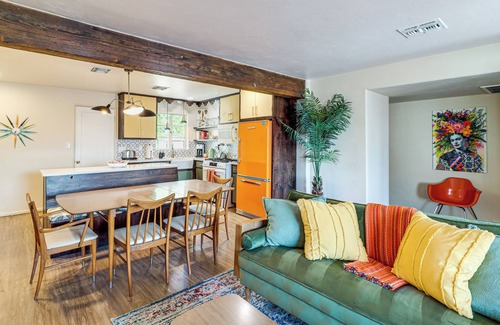 Arroyo Chico Maison | Centrally Located Tucson Home w/ Fenced-In Yard!