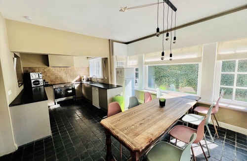 Sint-Michiels Villa | Villa située au centre avec 4 chambres (10 lits), WIFI GRATUIT!