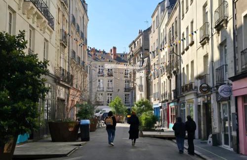 Decre-Cathedrale Appartement | Centre ville Appart T2, 2 à 4 pers, immeuble de caractère
