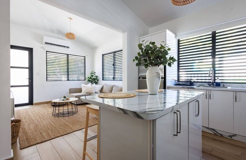 Eleanor Roosevelt Maison | Centric Boho Haven in Hato Rey | Unit 1