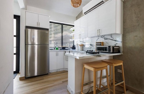 Eleanor Roosevelt Maison | Centric Boho Haven in Hato Rey | Unit 2