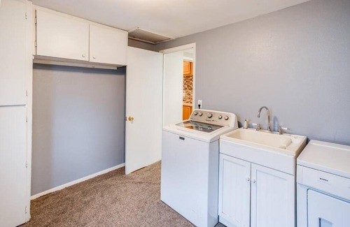 Downtown Rochester Maison | Centric Ranch in the South ave by Dwtn/UofR/Arpt