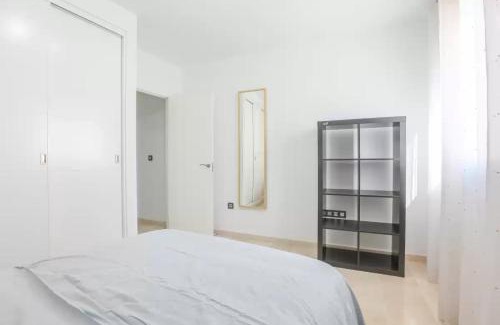 Dos Hermanas Appartement | Centro, Atico 2 dormitorios con terraza