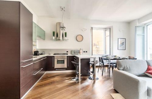 Arona Appartement | Centro Storico Nido a 147 passi dal Lago Maggiore