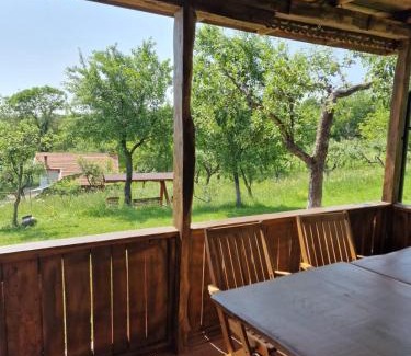 Vaideeni Maison | Cerdacul din livada - Șura Bunicilor
