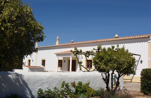 Silves Maison | Cerro Vista est une grande propriété rurale située au milieu d'orangeraies près de Silves
