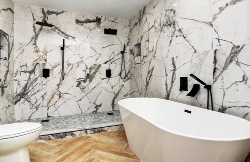 Columbus Maison | CG Suites Entire home in Columbus, Ohio 16+ guests5 bedrooms9 beds5 baths