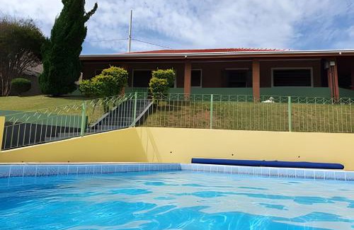 Bom Jesus dos Perdoes Maison | Chácara com piscina aquecida- Perdões