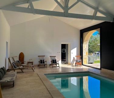 Queyrac Lit Et Petit-Déjeuner | Château Bernon Maison d Hotes - Piscine et SPA