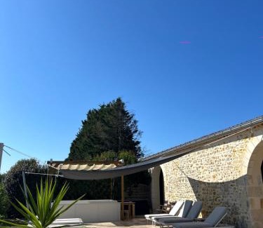 Queyrac Lit Et Petit-Déjeuner | Château Bernon Maison d Hotes - Piscine et SPA