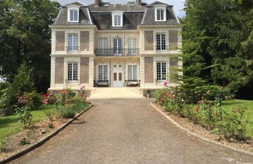 Avesnes-en-Bray Maison | Château d'Avesnes - Le Castelet