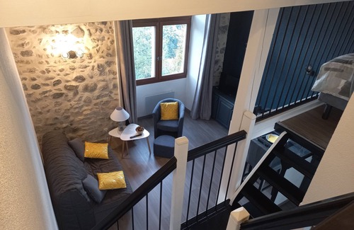 Uriage-les-Bains Appartement | Château D'uriage: Studio Atypique à 20 min de Grenoble et a 20 min de Chamrousse