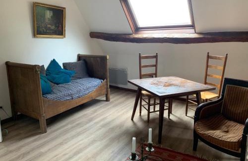Maisnieres Maison | Château d'Harcelaines
