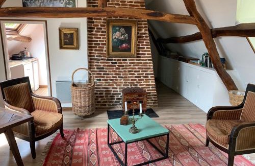 Maisnieres Maison | Château d'Harcelaines
