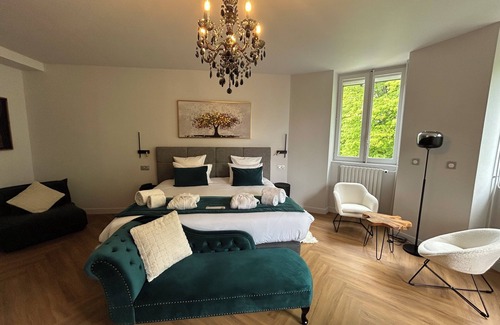 Geneuille Hôtel | Château de la Dame Blanche