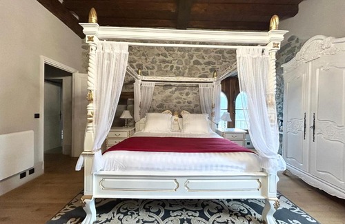 Cruet Lit Et Petit-Déjeuner | Château de la Rive - Suite Prestige - Chambre 2 personnes