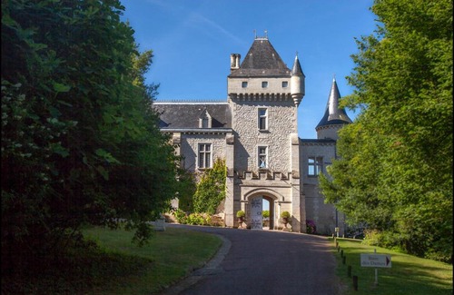 La Riviere Lit Et Petit-Déjeuner | Château de La Rivière