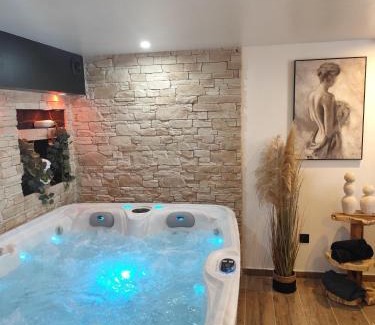 Gare-Jouvenet Appartement | Château de la sagesse SPA