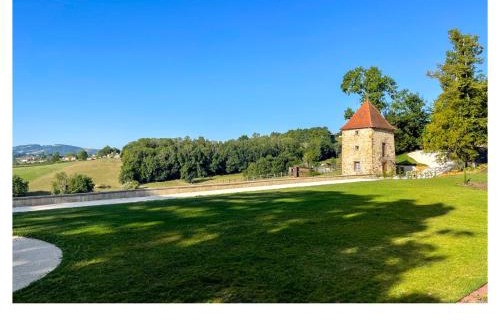 Bourg-de-Thizy Lit Et Petit-Déjeuner | Château de Laforest - Les Tours