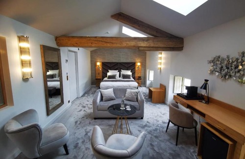 Varilhes Hôtel | Château de Longpré