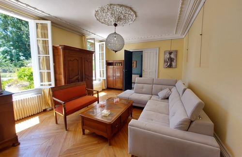 Marsais Autre | CHATEAU AU BORD DE LA VENISE VERTE