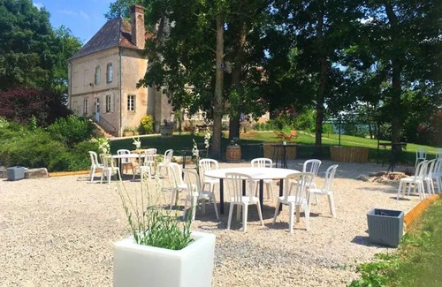 Saint-Forgeot Lit Et Petit-Déjeuner | Château de Millery, Chambre Stola