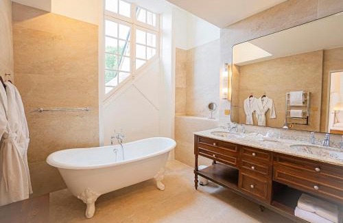 Briollay Hôtel | Château De Noirieux