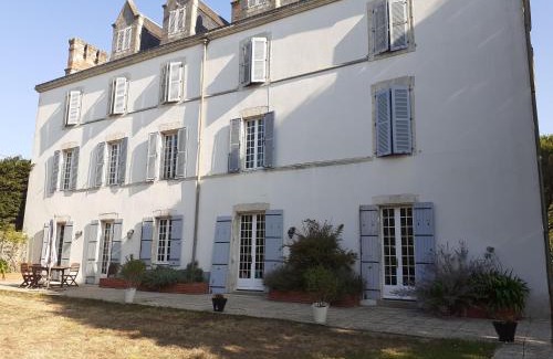 Commequiers Lit Et Petit-Déjeuner | Château des Bretonnières sur vie - Maison d'hôtes et gîte 4 personnes