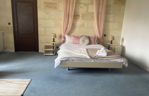 Virsac Hôtel | Château Julie