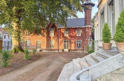 Cuesmes Appartement | Château La Fontaine - Stylish Manor - Green Environment