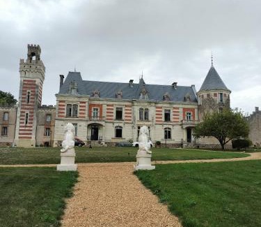 Auzouer-en-Touraine Maison | Château le haut villaumay