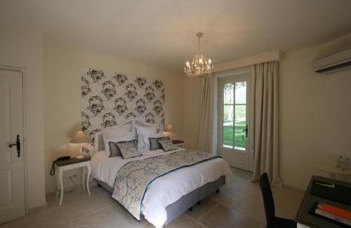 Charols Hôtel | Château Les Oliviers de Salettes