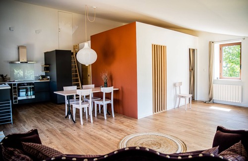 Assignan Copropriété | Château Les Poules - new bright modern and cosy loft