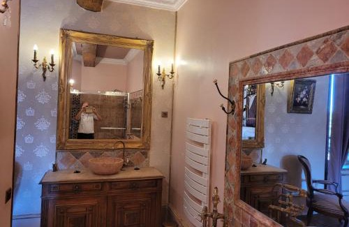 Condal Lit Et Petit-Déjeuner | Château St Sulpice Chambre Pampilles