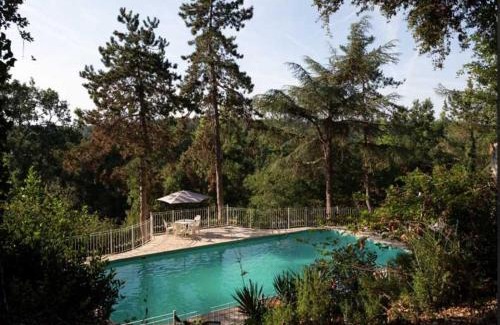Fajolles Appartement | Château Stay – 1BR 4P with Pool & Park Access