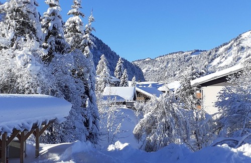 Chatel Chalet De Ski | Chalet de 390 m² à chatel bord du lac à 400 m des remontées mécaniques