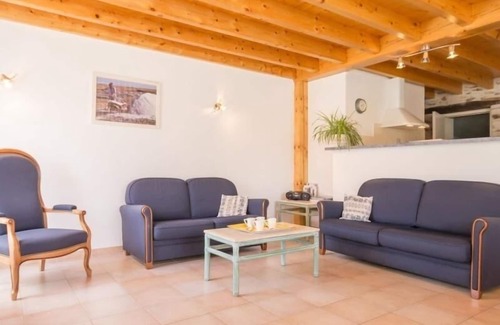 Saint-Philbert-de-Grand-Lieu Cottage | Gîte rénové sur domaine viticole bio, proche de Nantes et Pornic, jardin clos, vélos à disposition