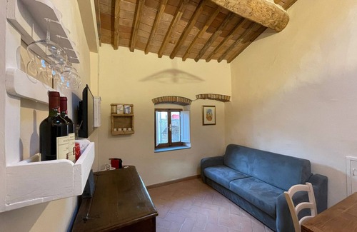 San Casciano in Val di Pesa Appartement | Characteristic apartment in historic 1300s tower