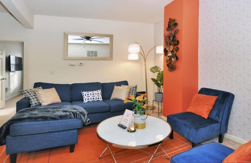 Capitol Hill Appartement | CH2 CH3 Fully Furnished Spacious Oasis Dog-friendly 2BR Capitol Hill
