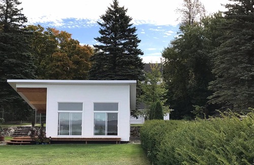Saint-Michel-de-Bellechasse Maison | Chalet au cœur d’un domaine face à l’Île d’Orléans sur les rives du St-Laurent