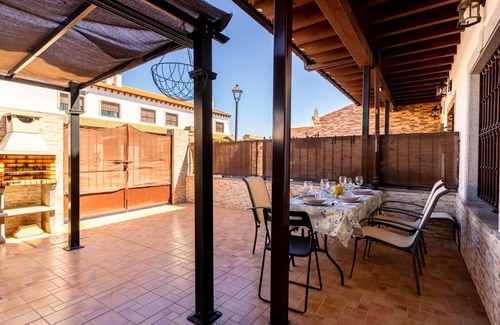 Villamanrique de la Condesa Appartement | Maison rurale haut de gamme près du Parc national de Doñana avec piscine et Wi-Fi
