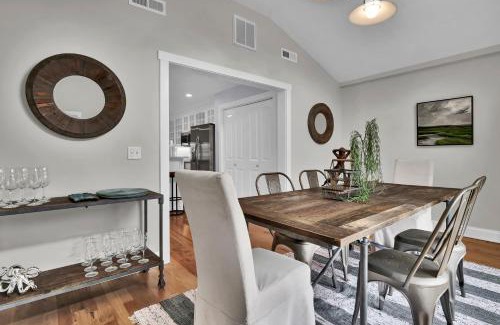 South End Maison | Chairman of the Boards by Sea Scape Properties